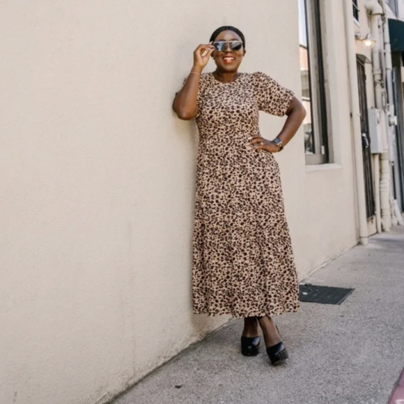 Scoop Neck Midi Dresses